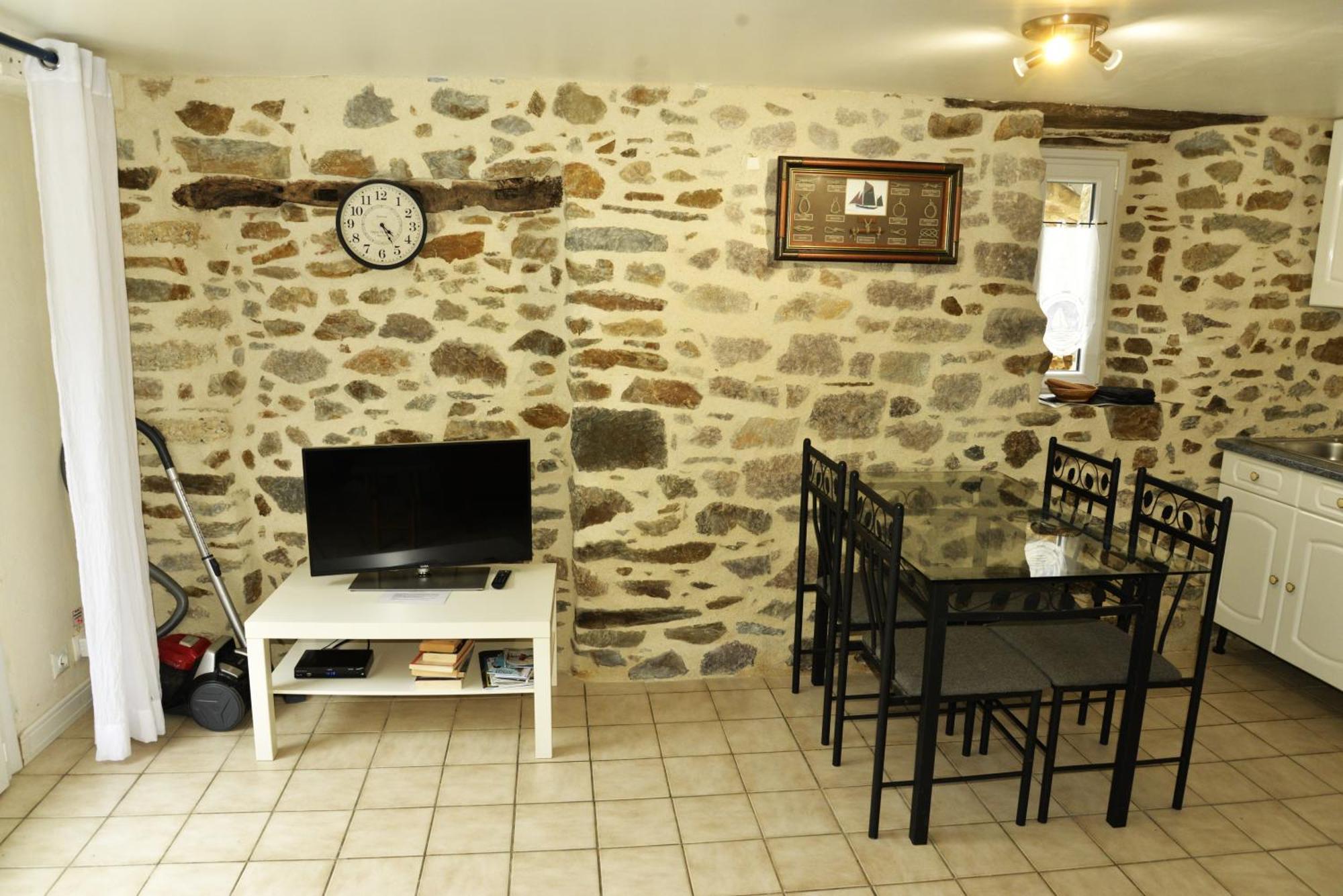 Maisonnette Et Proches De La